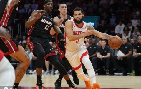 范弗利特37+3维金斯空砍30分 火箭客胜送热火10连败