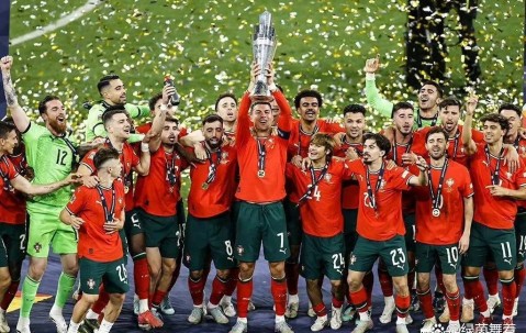 随着葡萄牙队夺冠，C罗又刷新5大纪录，还诞生了4位五冠王