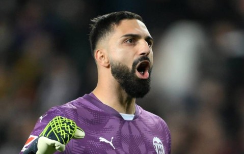 利物浦赚了！8次扑救一战封神，玛玛达什维利能竞争过阿利森吗？