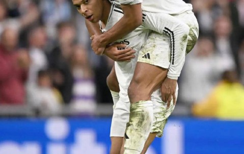 西甲争冠悬念重重！姆巴佩双响，皇马距榜首4分