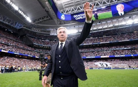 齐祖率队欧冠三连，跻身最佳行列，还有谁能匹敌？这三人同样不凡