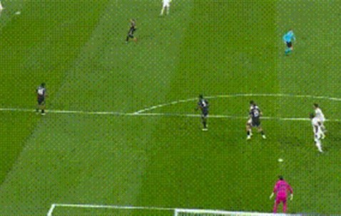 进球越位，点球被撤！皇马26岁巨星4场无进球，大巴黎夺冠—他成笑柄